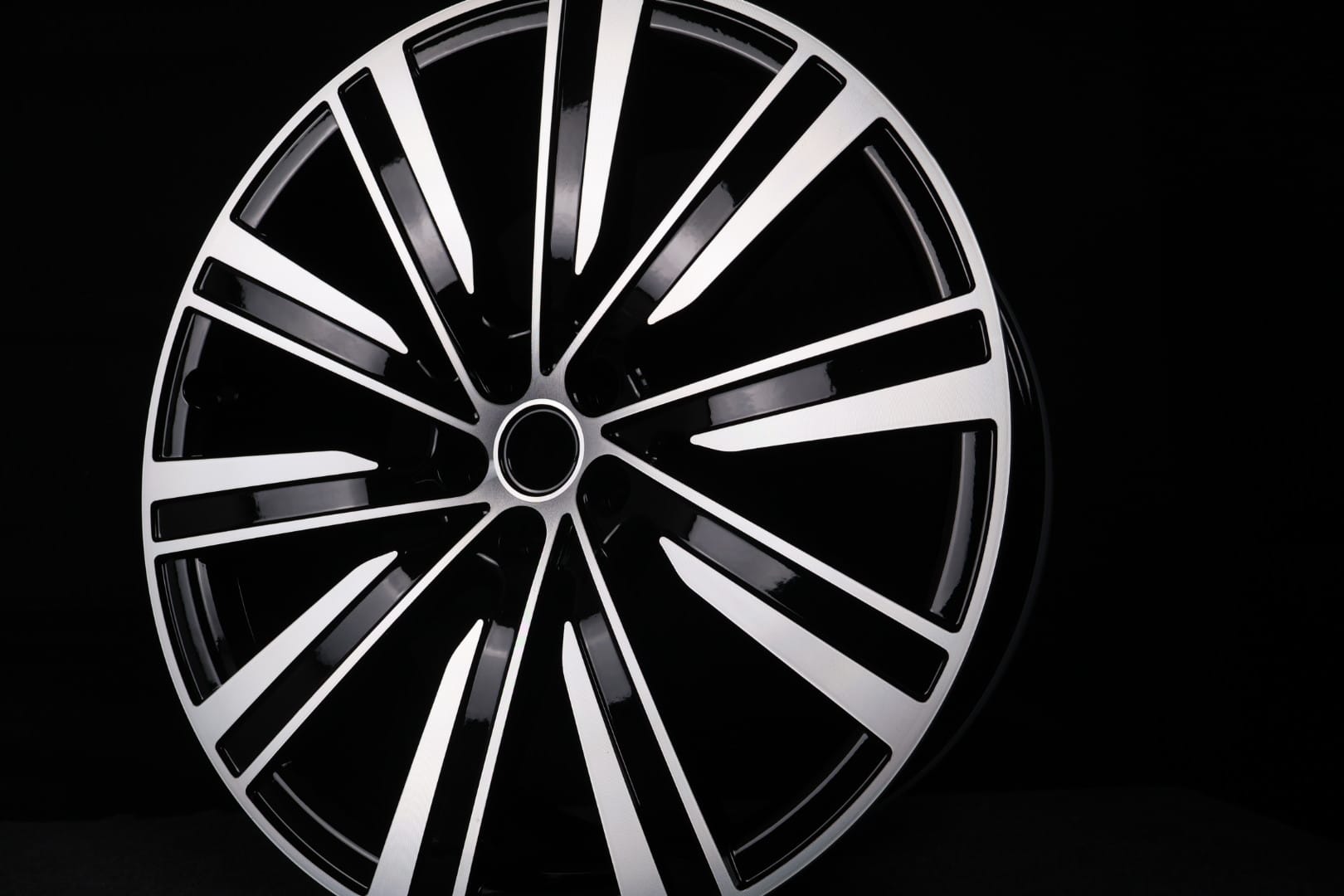 23 inch black Range Rover style alloy wheel with multi spoke design